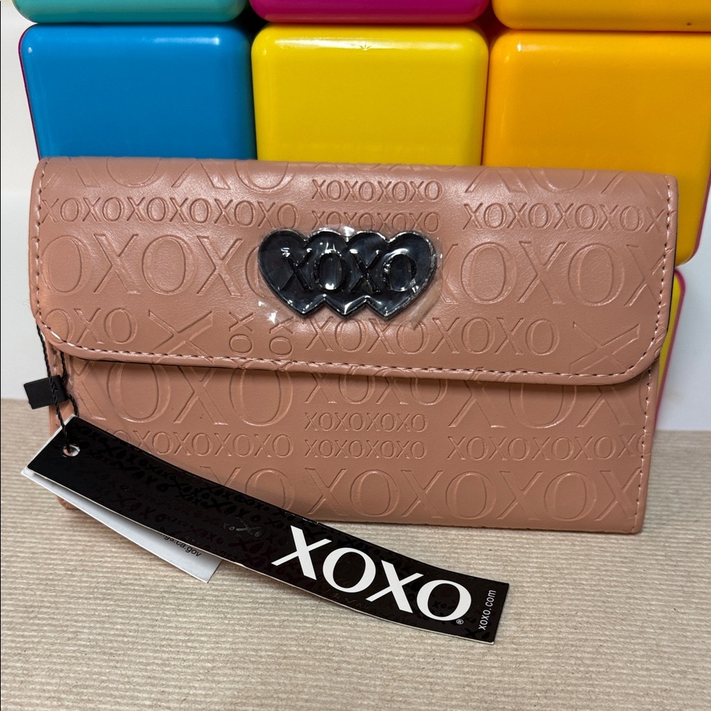 XOXO Embossed Wallet Blush Pink Hearts Zip Around Accordion Clutch Brand New - Picture 2 of 13